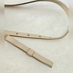 Hyde Tan Thin Bow Buckle Belt
